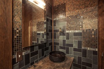 Bathroom sink