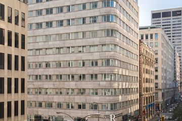 Renaissance Montreal Downtown Hotel