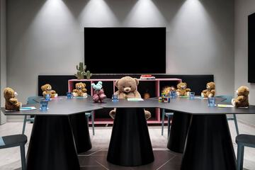 Meeting facility