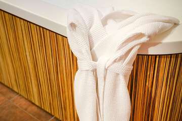 Deep soaking bathtub