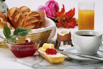 Breakfast meal