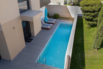 Private pool