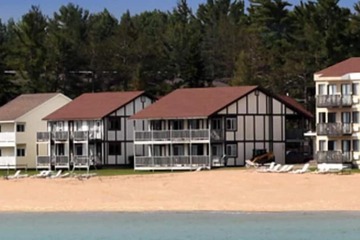 Waterfront Inn Mackinaw City