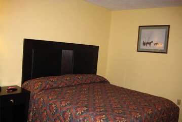 Room 10 of 16