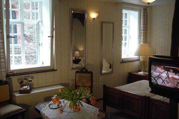 In-room dining
