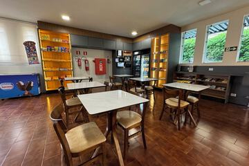 Coffee shop