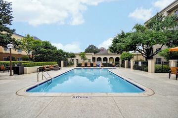 Fairfield Inn & Suites Dallas Medical / Market Center