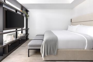 Room 47 of 80