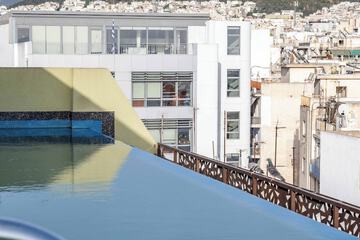 Rooftop pool