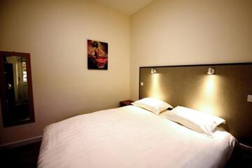 Photo 10