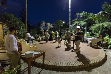 Food court