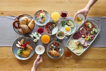 Breakfast meal