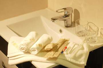 Bathroom amenities