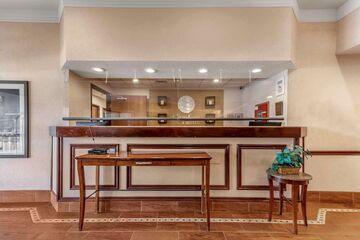 Hotel Interior 8 of 32