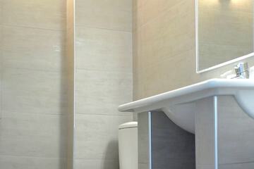 Bathroom sink