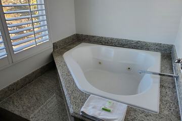 Private spa tub