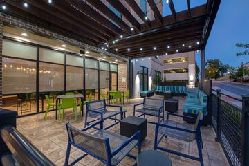 Terrace/Patio 43 of 44