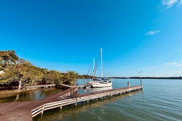 Dock