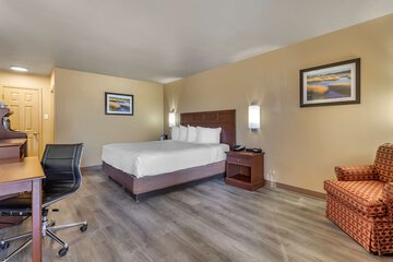 Room 10 of 25