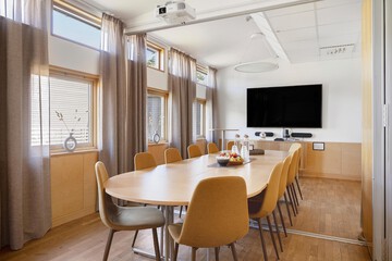 Meeting facility