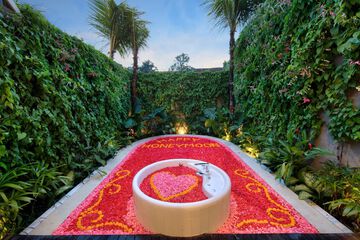 Private pool