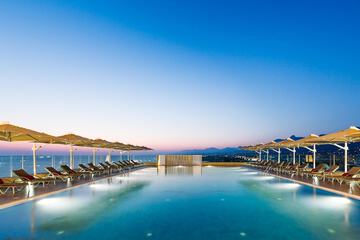 Rooftop pool