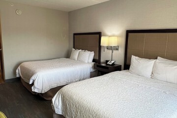 Room 9 of 32