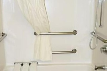 Portable bathtub seat