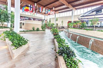 Hotel Interior 6 of 32