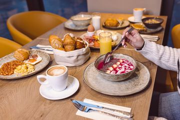 Breakfast buffet