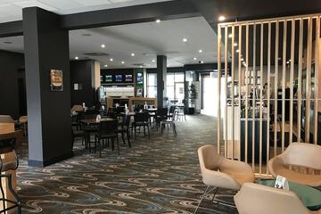 Sports bar