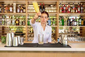 Poolside bar