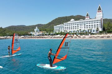 Surfing/boogie boarding