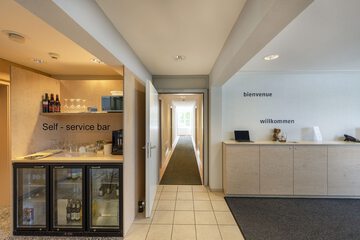 Snack bar
