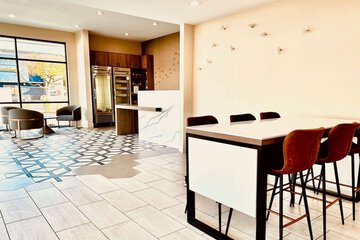 Hotel Interior 6 of 44