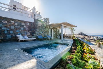 Private pool