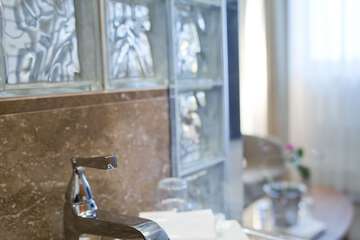 Bathroom sink