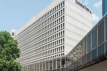 DoubleTree by Hilton Newark Penn Station