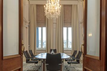 Meeting facility