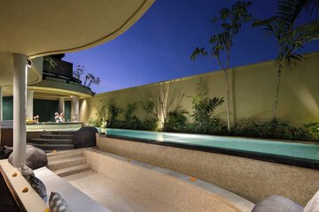 Poolside bar