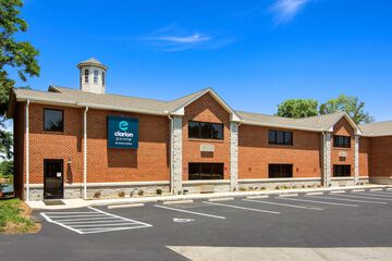 Clarion Pointe on the lake Clarksville-South Hill West