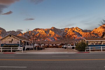 Mt Williamson Motel and Basecamp