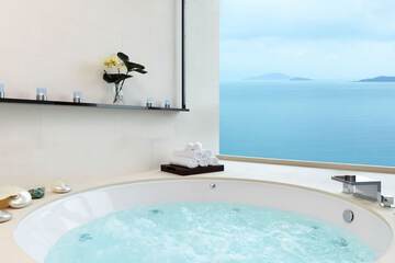 Indoor spa tub