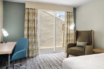 Room 25 of 63