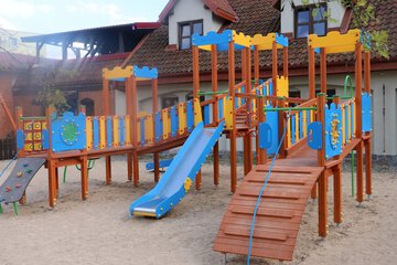 Children's play area - outdoor