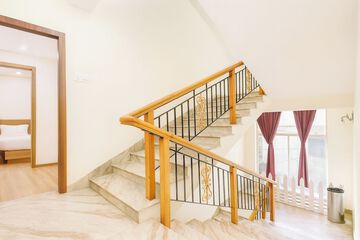 Handrails in stairways