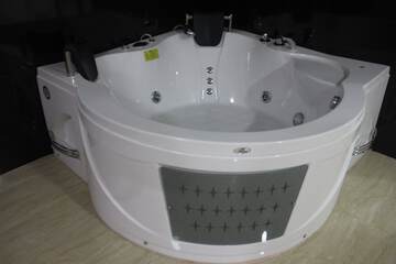 Jetted tub