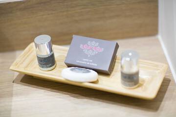 Bathroom amenities