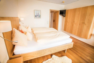 guest_rooms