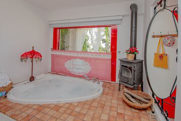 Private spa tub